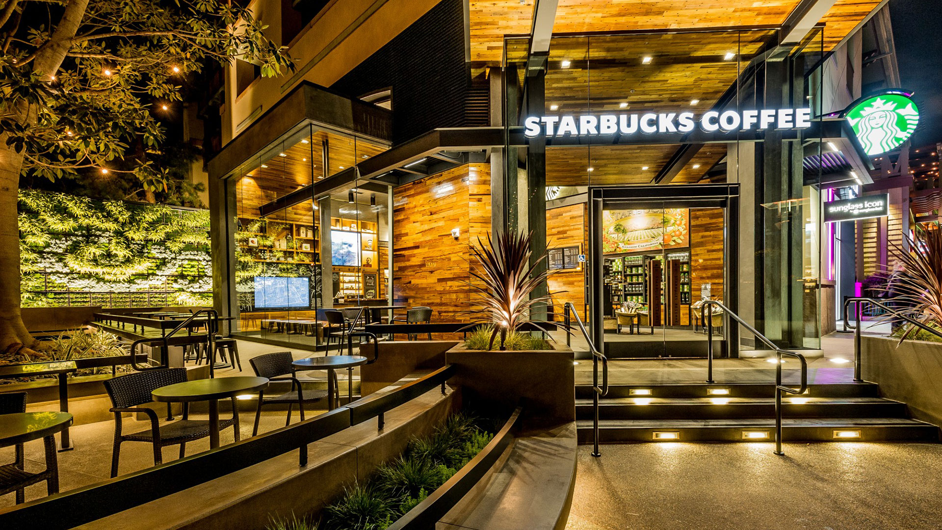 Starbucks’s Disneyland Store Is Surprisingly Classy | Co.Design